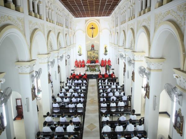 Minh Định Các Thủ Tục Hành Chính Xã Hội Về Việc Chủng Sinh Nhập Học Đại Chủng Viện Và Truyền Chức Linh Mục