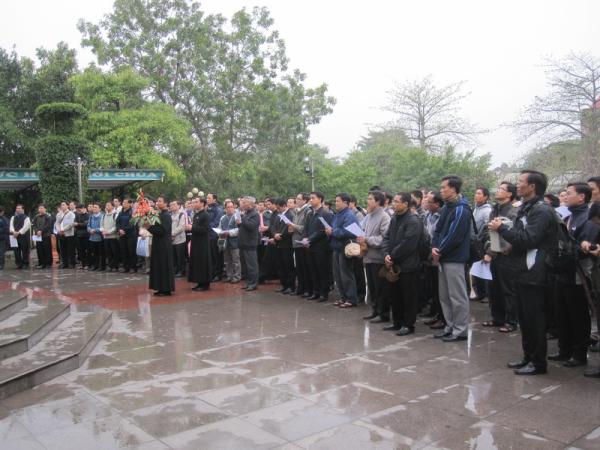 Đại Chủng Viện Huế Hành Hương Đức Mẹ La Vang Trong Ngày Đầu Năm Dương Lịch 2013