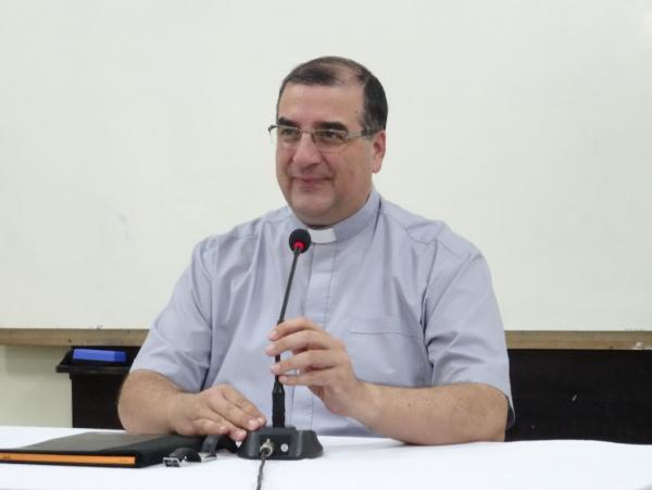 ĐCV Huế: Cha Micas Nói Chuyện Với Các Chủng Sinh