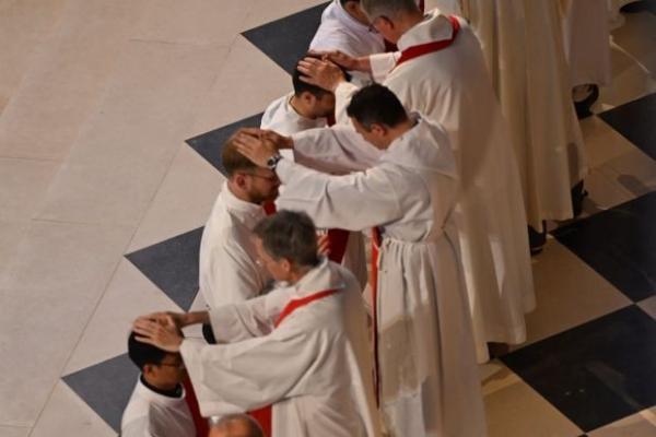 Linh Mục Có Thể Nên Thánh Không? (4)