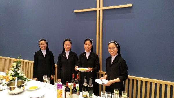 Dòng Mến Thánh Giá Nha Trang Thành Lập Cộng Đoàn Tại Nhà Mẹ của Hội Xuân Bích