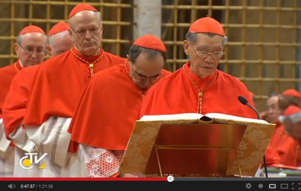 Hình ĐHY G.B. Phạm Minh Mẫn Tại Mật Tuyển Viện + Đọc Lời Thề Hứa