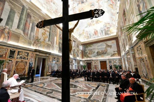 Đức Phanxicô Khích Lệ Đời Sống Thánh Hiến, Vốn « Không Thể Thiếu Trên Thế Giới »