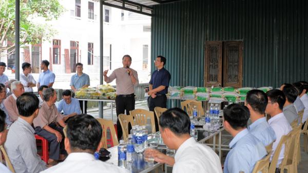 Đại Chủng Viện Huế: Thăm Hỏi Và Trao Quà Cho Các Gia Đình  Có Hoàn Cảnh Khó Khăn Ở Giáo Sở Kim Đôi