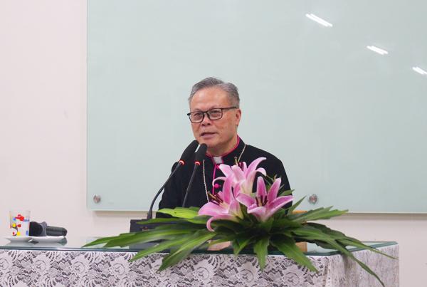 Đại Chủng Viện Huế : Đức Tổng Giuse Huấn Đức Cho Các Chủng Sinh