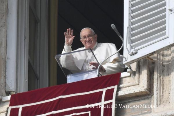 Kinh Truyền Tin Lễ Thánh Gia 2024: Thánh Gia Ở Với Chúng Ta Trong Những Vấn Đề Của Chúng Ta