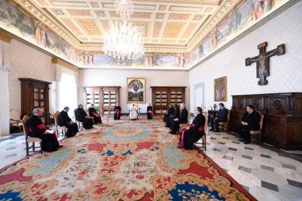 Bài Giáo Lý Về Cầu Nguyện – Bài 15. Đức Trinh Nữ Maria, Người Nữ Cầu Nguyện