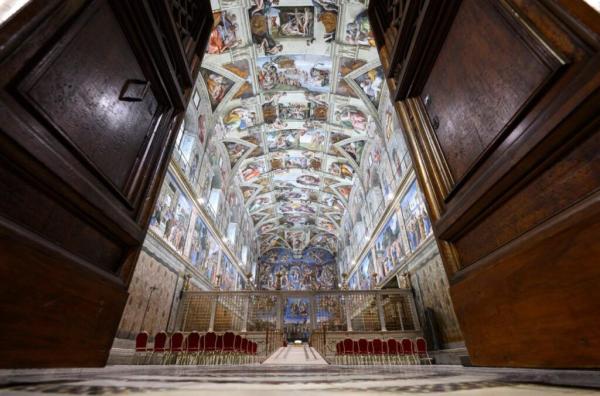 “Extra Omnes!”, “Xin Mọi Người Ra Ngoài!”