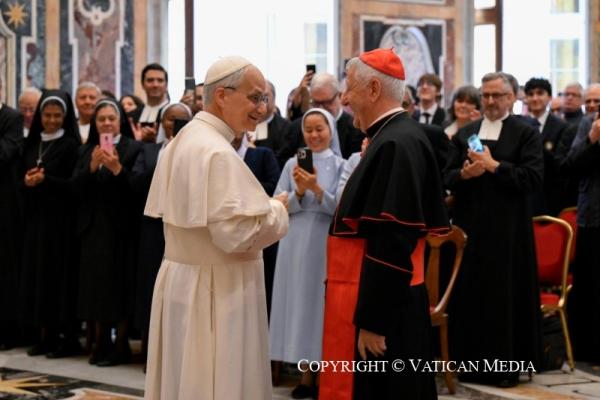 Giáo Dục: Đức Lêô Xiv Khuyến Khích Ơn Gọi Tu Trì La San