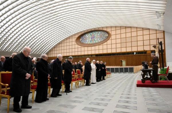 Cha Pasolini, Bài Suy Niệm Mùa Chay Đầu Tiên: Vì Hòa Bình, Trở Nên Nhỏ Bé, Khiêm Nhường Và Từ Bỏ Bạo Lực