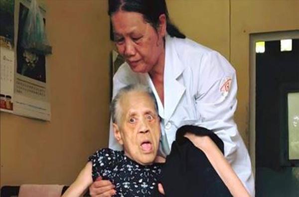 Trong Đức Tin Và Đức Ái, Các Nữ Tu Việt Nam Phục Vụ Các Nạn Nhân Mắc Bệnh Phong