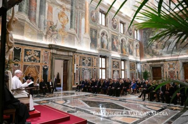 Đức Lêô XIV: Thông Tin Không Được Biến Thành Tuyên Truyền, Đặc Biệt Là Trong Thời Chiến