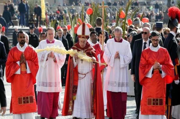 Tuần Thánh: Chúa Nhật Lễ Lá Là Gì?