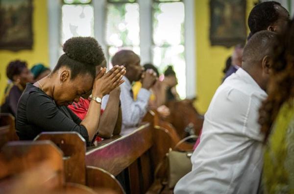 Dữ Liệu Mới Từ Niên Giám Tòa Thánh 2026 Cho Thấy Số Lượng Người Công Giáo Đang Tăng Lên