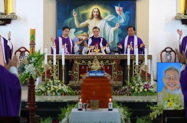 ĐCV Huế: Thánh Lễ Cầu Thứ Tư, Cầu Nguyện Cho Cố Linh Mục Micae-Phaolô