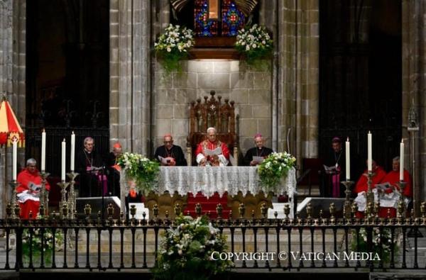 Đức Lêô XIV: Chúa Đã Chọn Anh Chị Em Để Đại Diện Cho “Cộng Đồng Các Thánh” Tại Barcelona