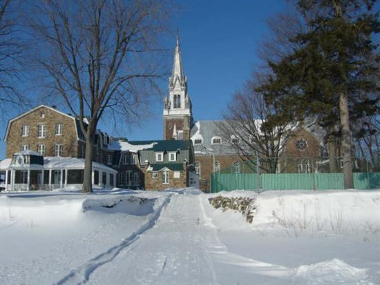 Khóa Solitude Của Hội Xuân Bích Tỉnh Pháp - Canada