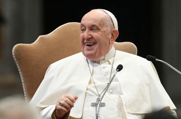 Vatican Sắp Phát Hành Cuốn Sách "Nhật Ký Riêng Của Đức Giáo Hoàng Phanxicô" Do ĐHY Fernández Biên Soạn