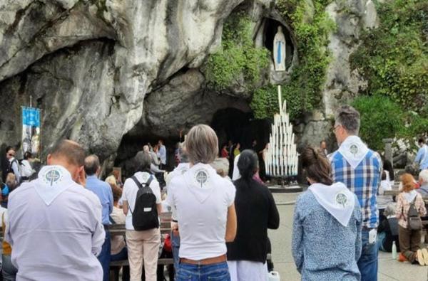 “Thiên Chúa Luôn Ở Bên Chúng Tôi”: Dù Ly Thân Hay Ly Hôn, Họ Vẫn Chọn Giữ Lòng Trung Tín